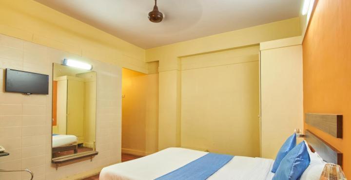 Hotel Golden Palace Pvt Ltd Bombaim Exterior foto