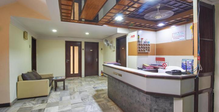 Hotel Golden Palace Pvt Ltd Bombaim Exterior foto